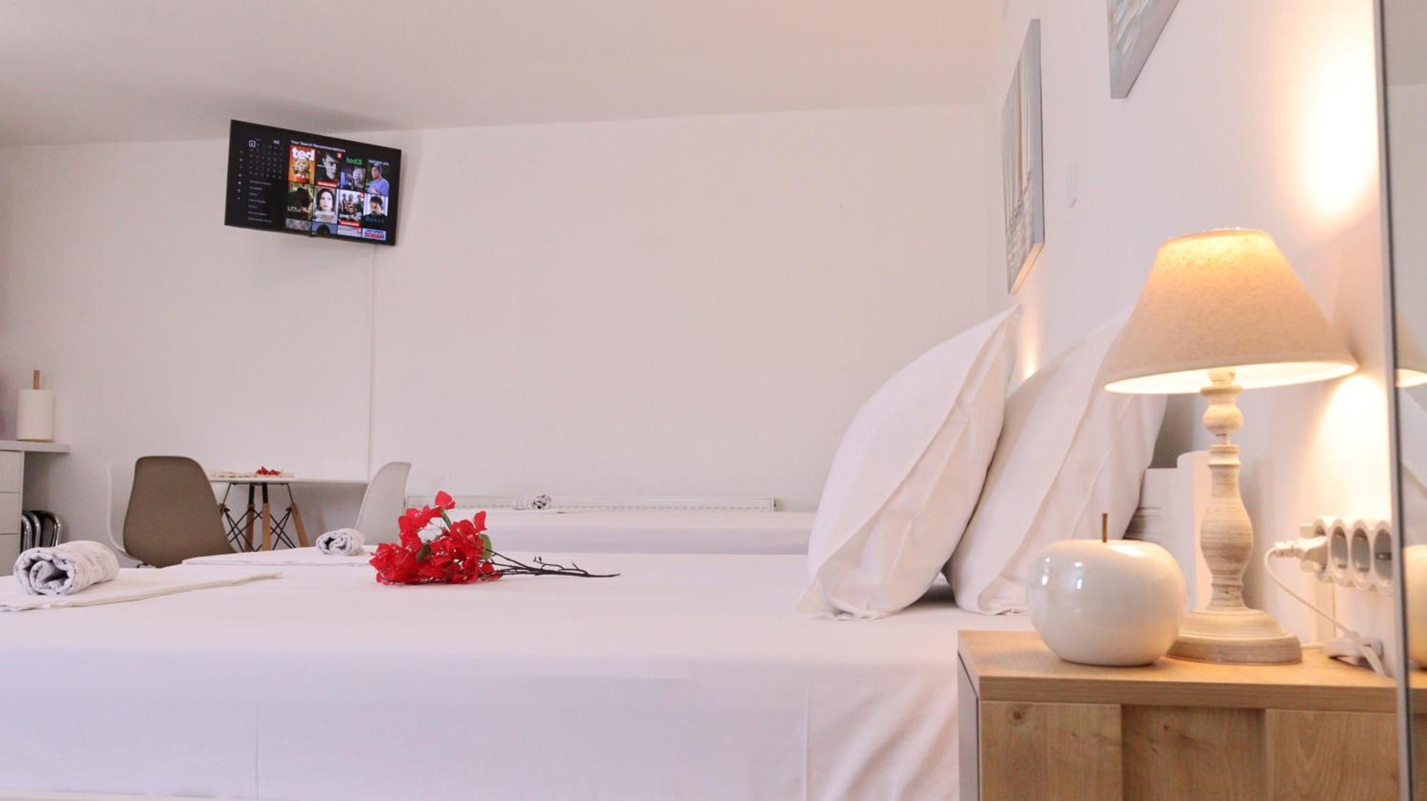Lemon Tree Maisonette - Naoussa Paros Eksteriør billede